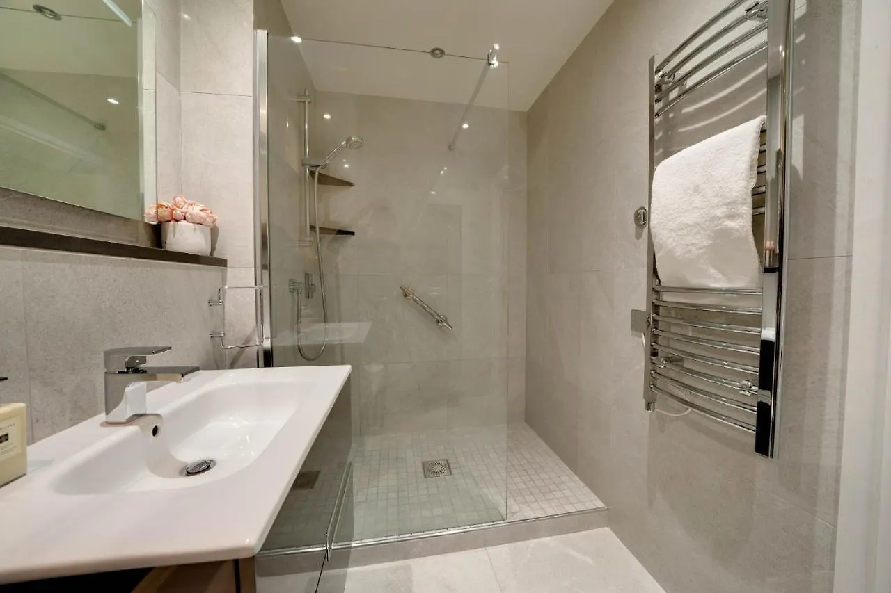 Tallest Building In The City Centre Sleeps 5 Incredible City Mountain And Lagan Views Belfast