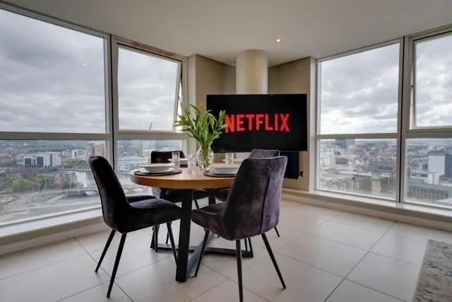 Tallest Building In The City Centre Sleeps 5 Incredible City Mountain And Lagan Views Belfast Apartman