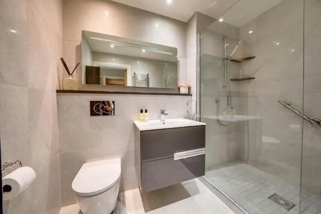 Apartman Tallest Building In The City Centre Sleeps 5 Incredible City Mountain And Lagan Views Belfast